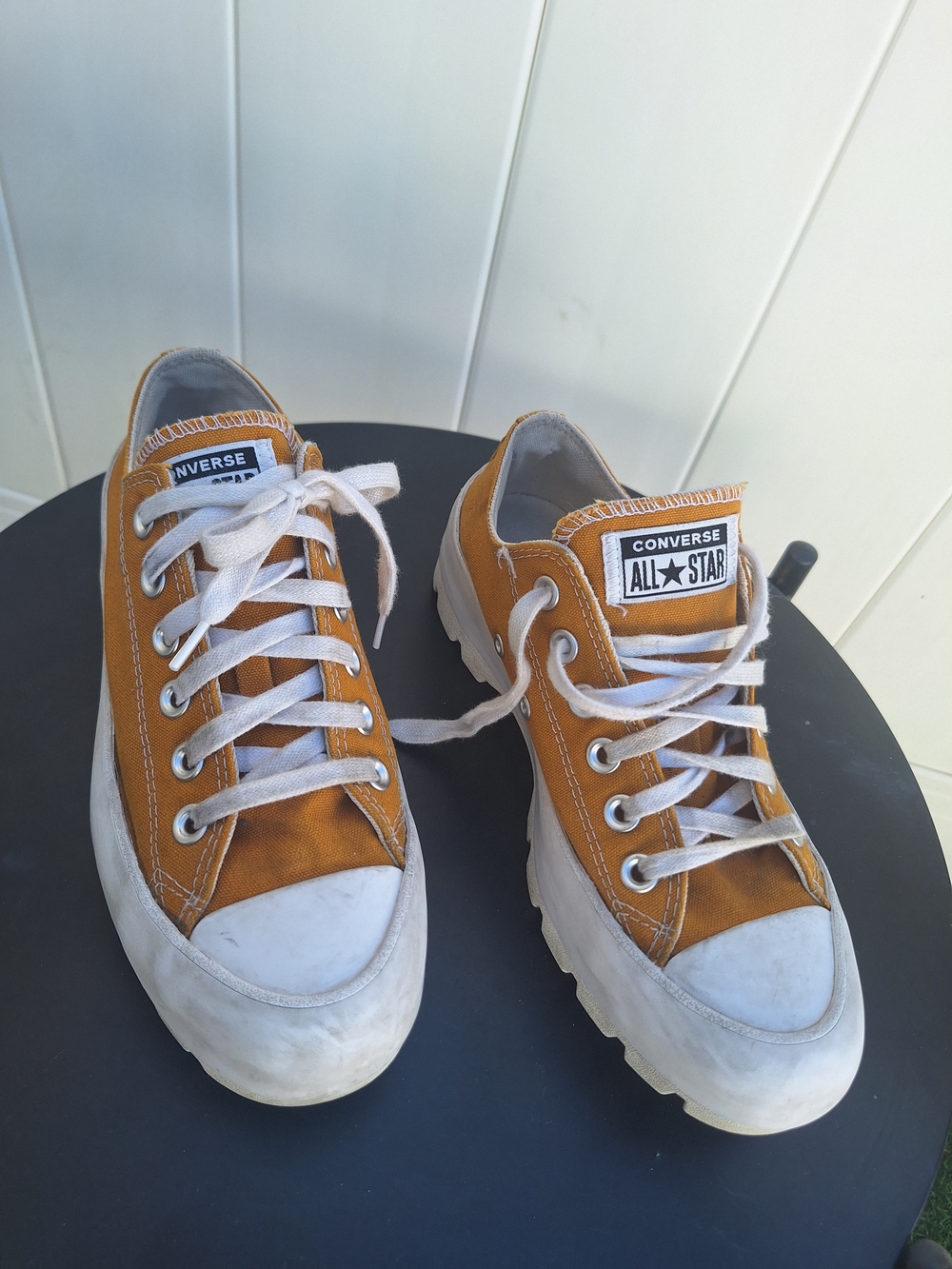 Converse Women Low Top Sneakers in Mustard Yellow and White Size 7 - Picture 2 of 11